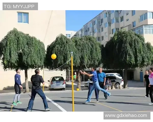 张驰足球：探索足球运动的魅力与激情，激发年轻人的运动热情与团队精神